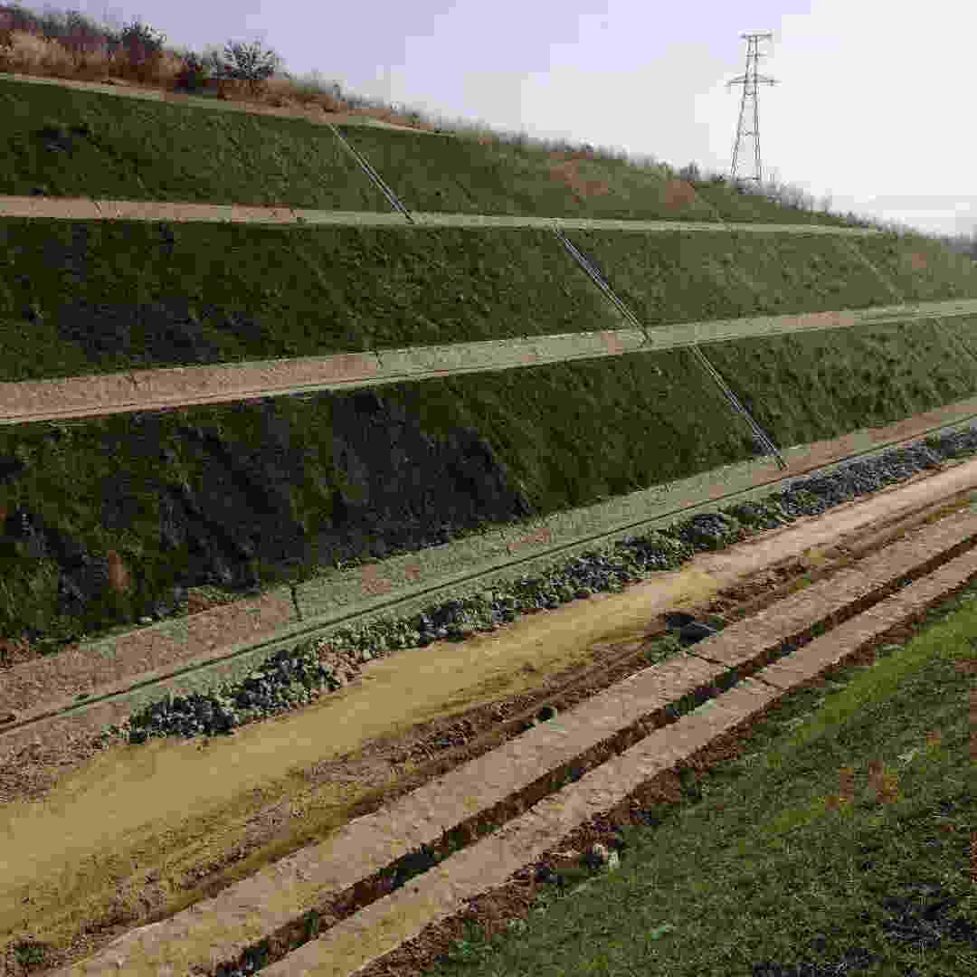 邊坡綠化施工 邊坡綠化施工