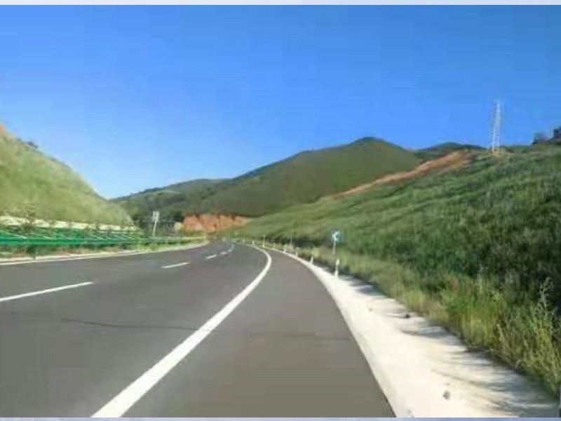 噴播機(jī)如何實(shí)現(xiàn)植被恢復(fù)