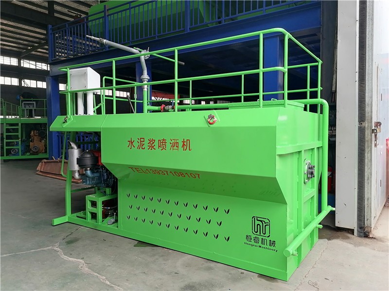 恒睿水泥漿噴灑機高速路水穩層施工的好用工具，噴得勻還效率高